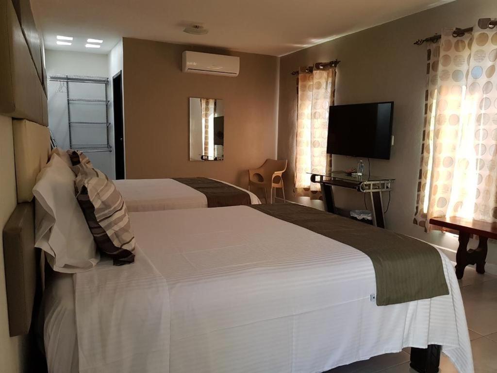 Garden Suites Tonala Esterno foto